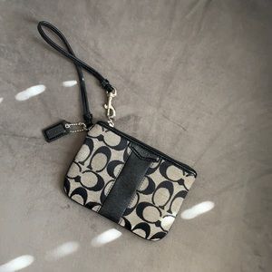NWOT coach wristlet
